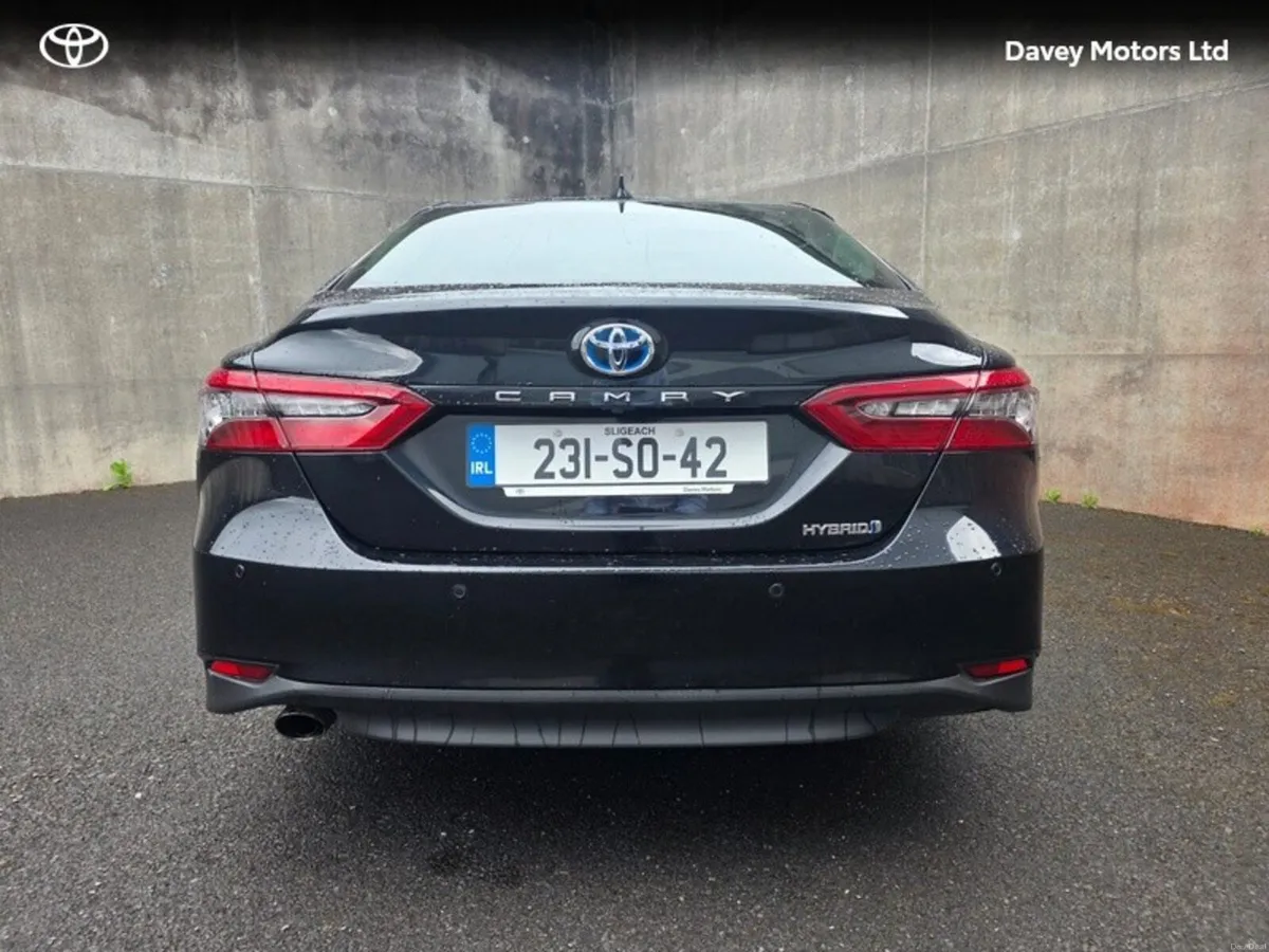 Toyota Camry PLATINUM EDITION 4 4DR AUTO - Image 4