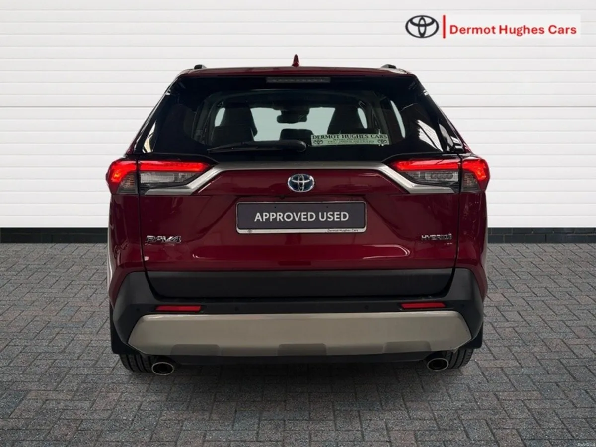 Toyota RAV4 HYBRID LUNA 4DR AUTO ** Black leather - Image 4