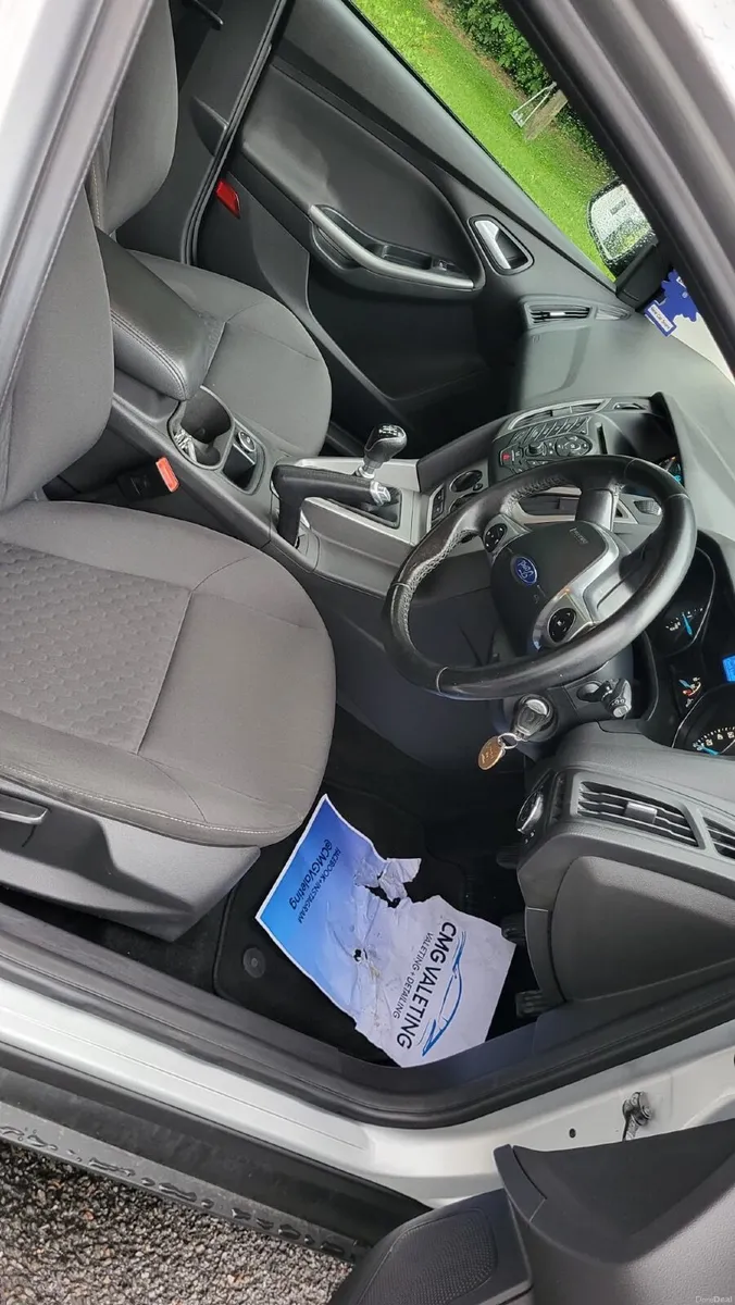 Ford Focus 2014 - Image 2