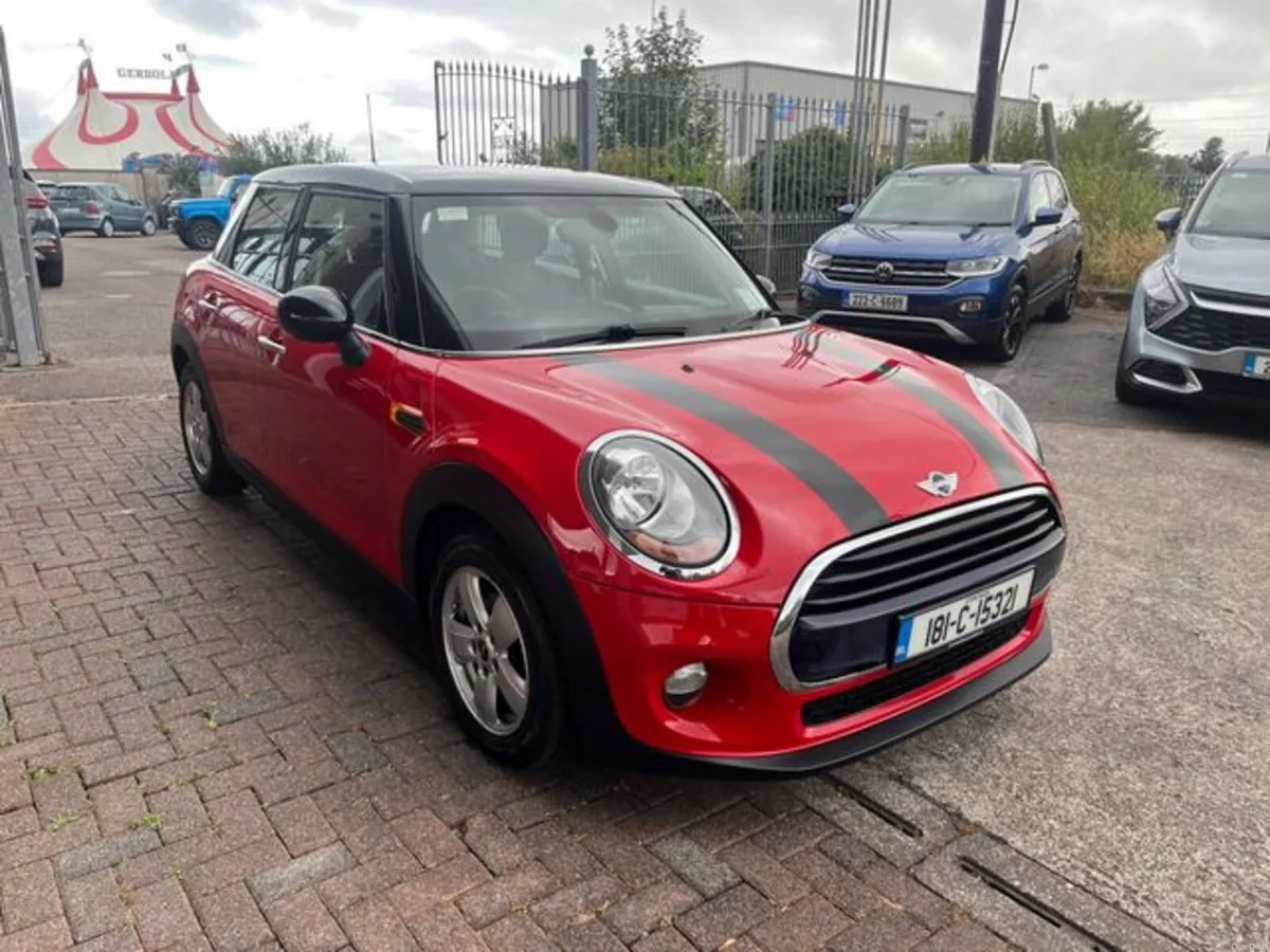 Mini Cooper 1.5 5DR - Image 2