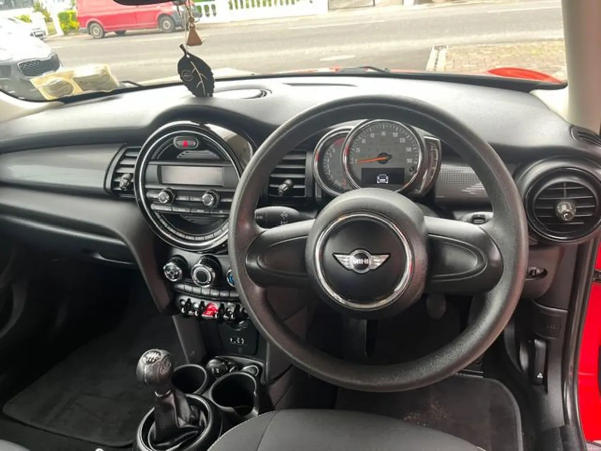 Mini Cooper 1.5 5DR - Image 6