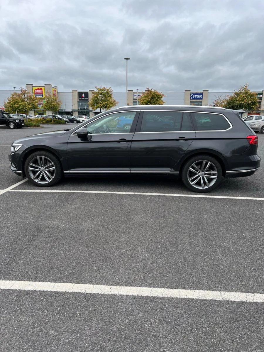 Volkswagen Passat 2018 - Image 4