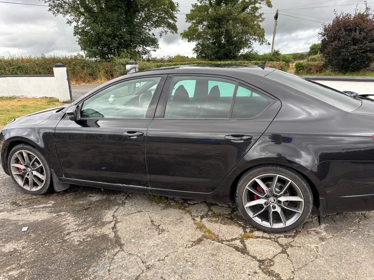 2014 Skoda Octavia VRS 2.0 TDI (6-Speed Manual - Image 3