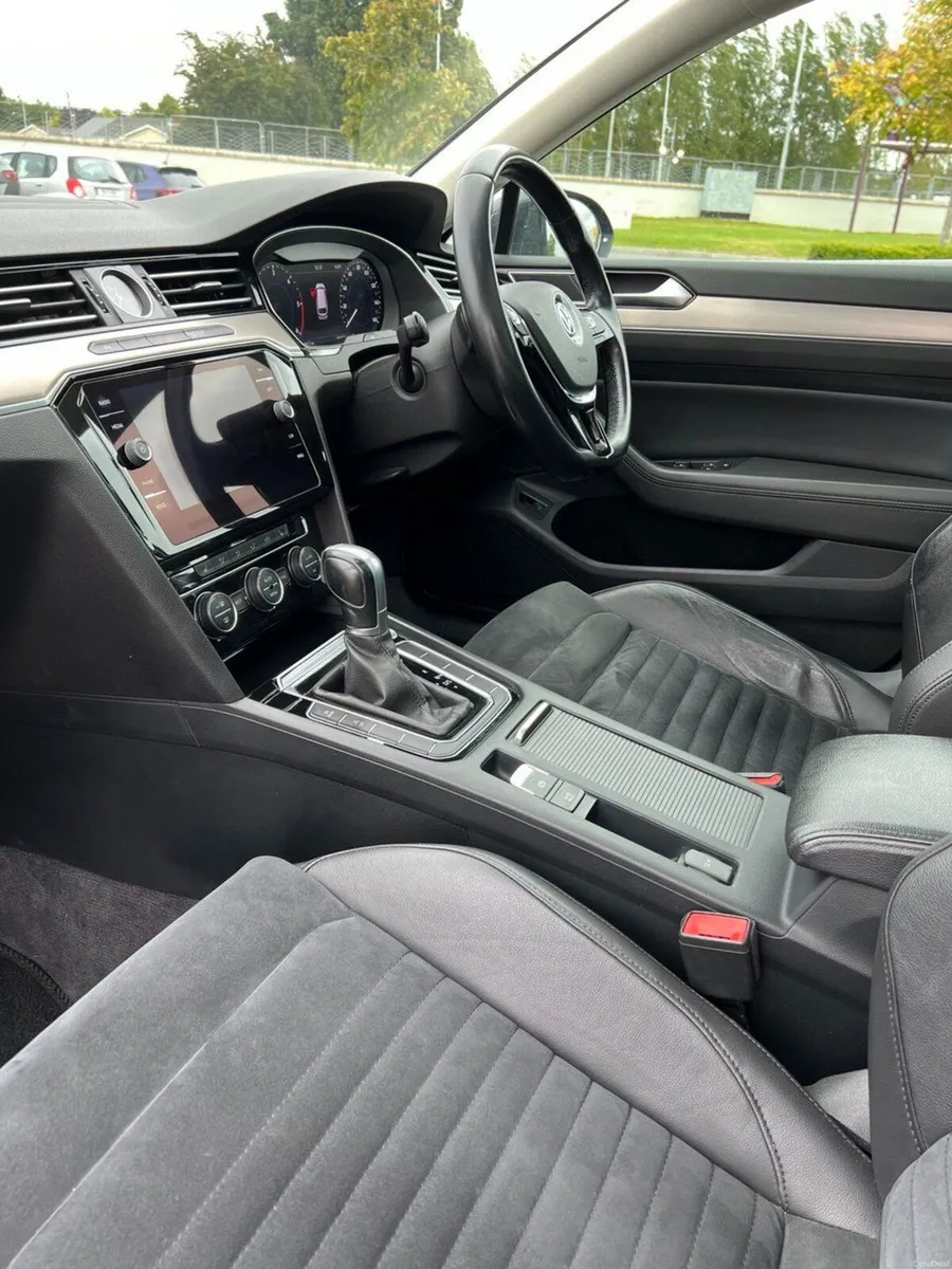 Volkswagen Passat 2018 - Image 5