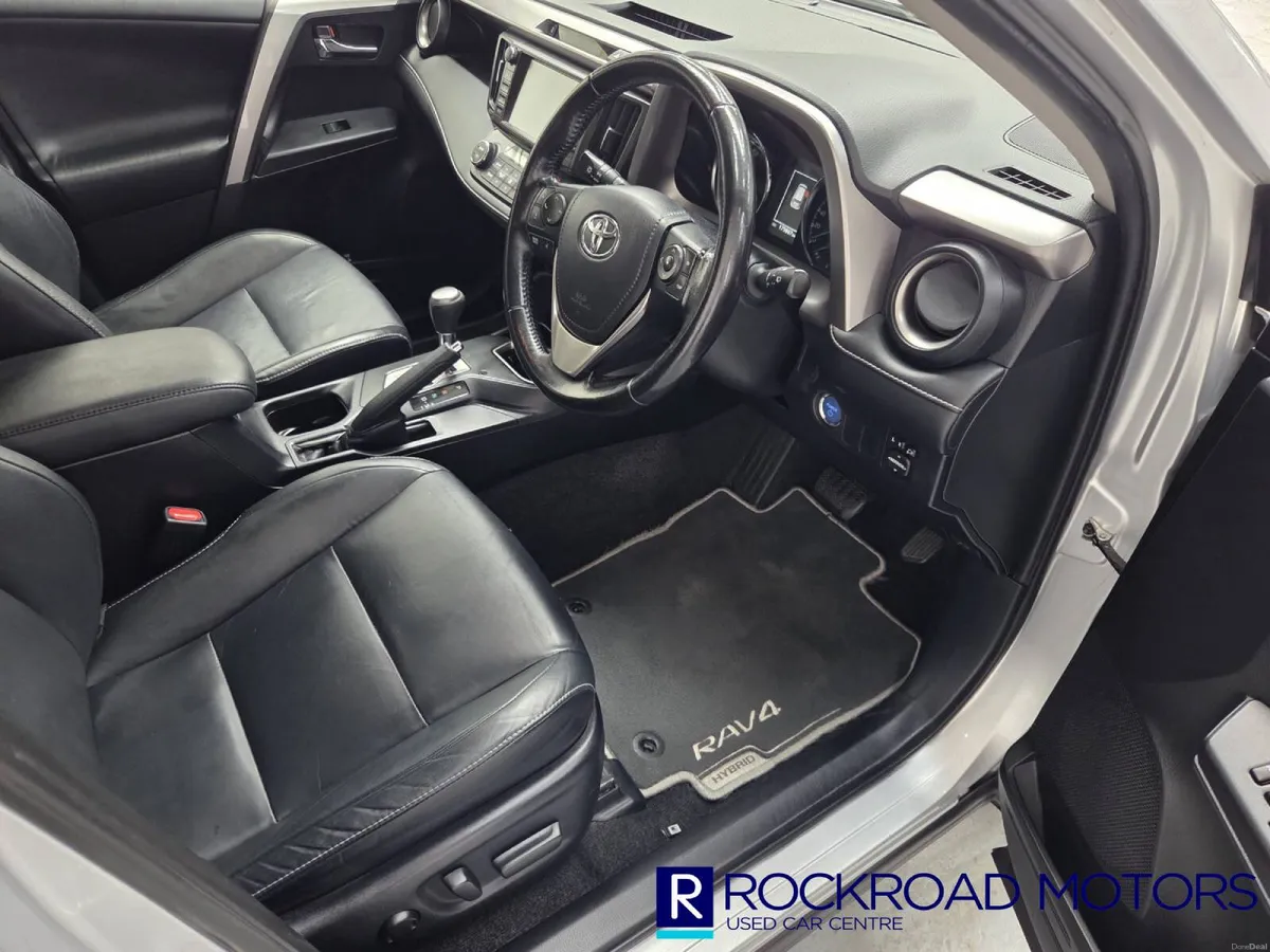 Toyota RAV4 Hybrid Sol,  2016 - Image 6