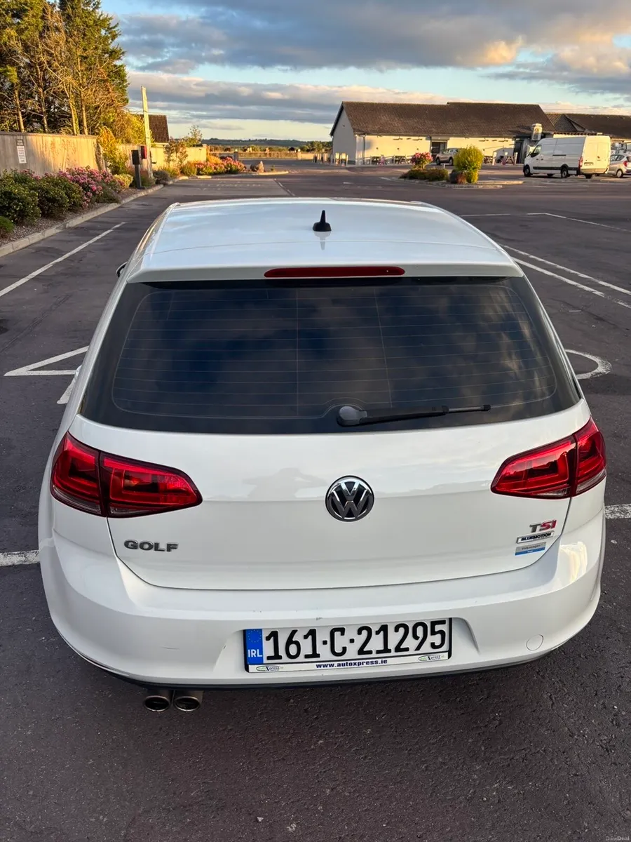 2016 Volkswagen Golf - Image 3