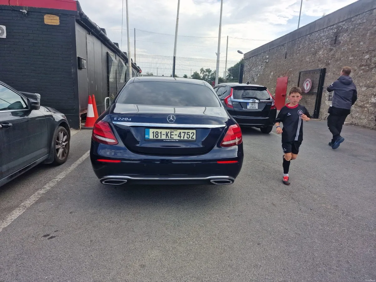 Mercedes E220 d - Image 3