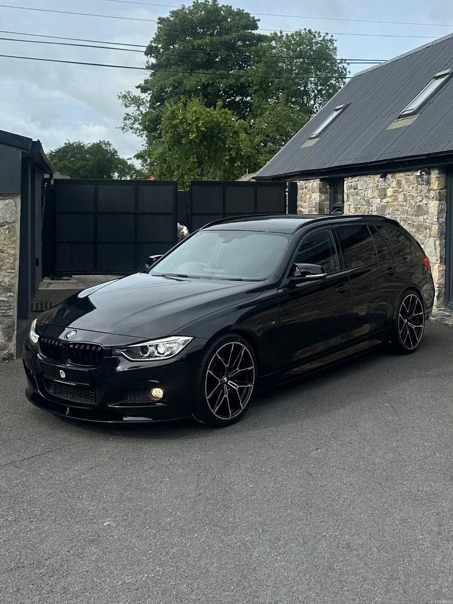 2013 BMW 320D TOURING AUTO M SPORT M PERFORMAN - Image 3
