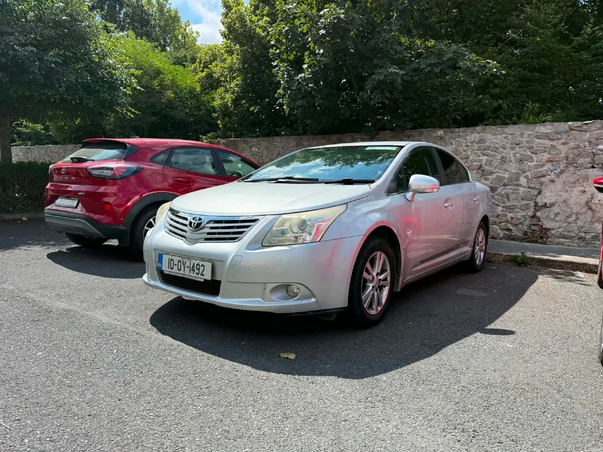 Toyota Avensis 2010 - Image 2