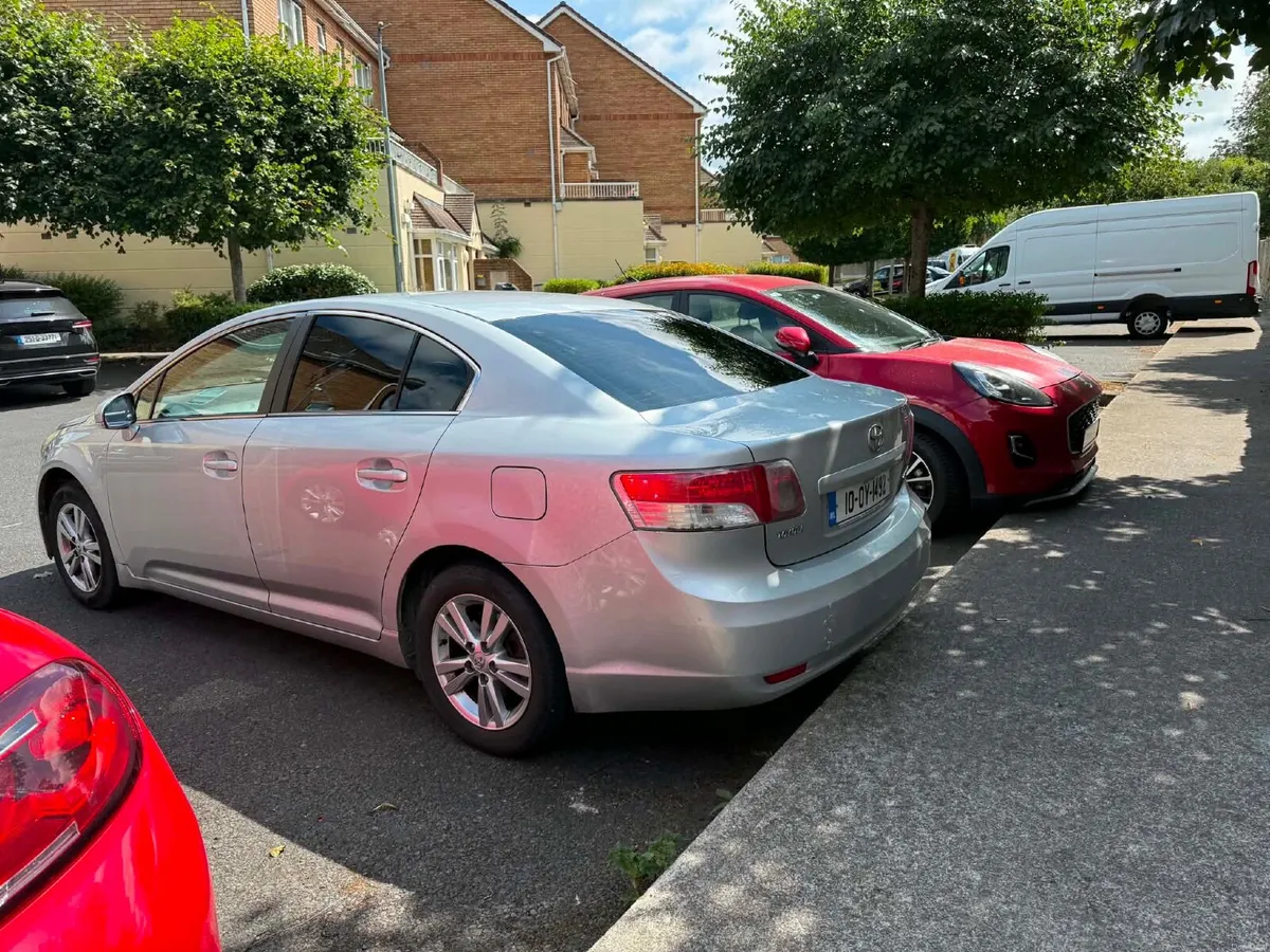 Toyota Avensis 2010 - Image 6