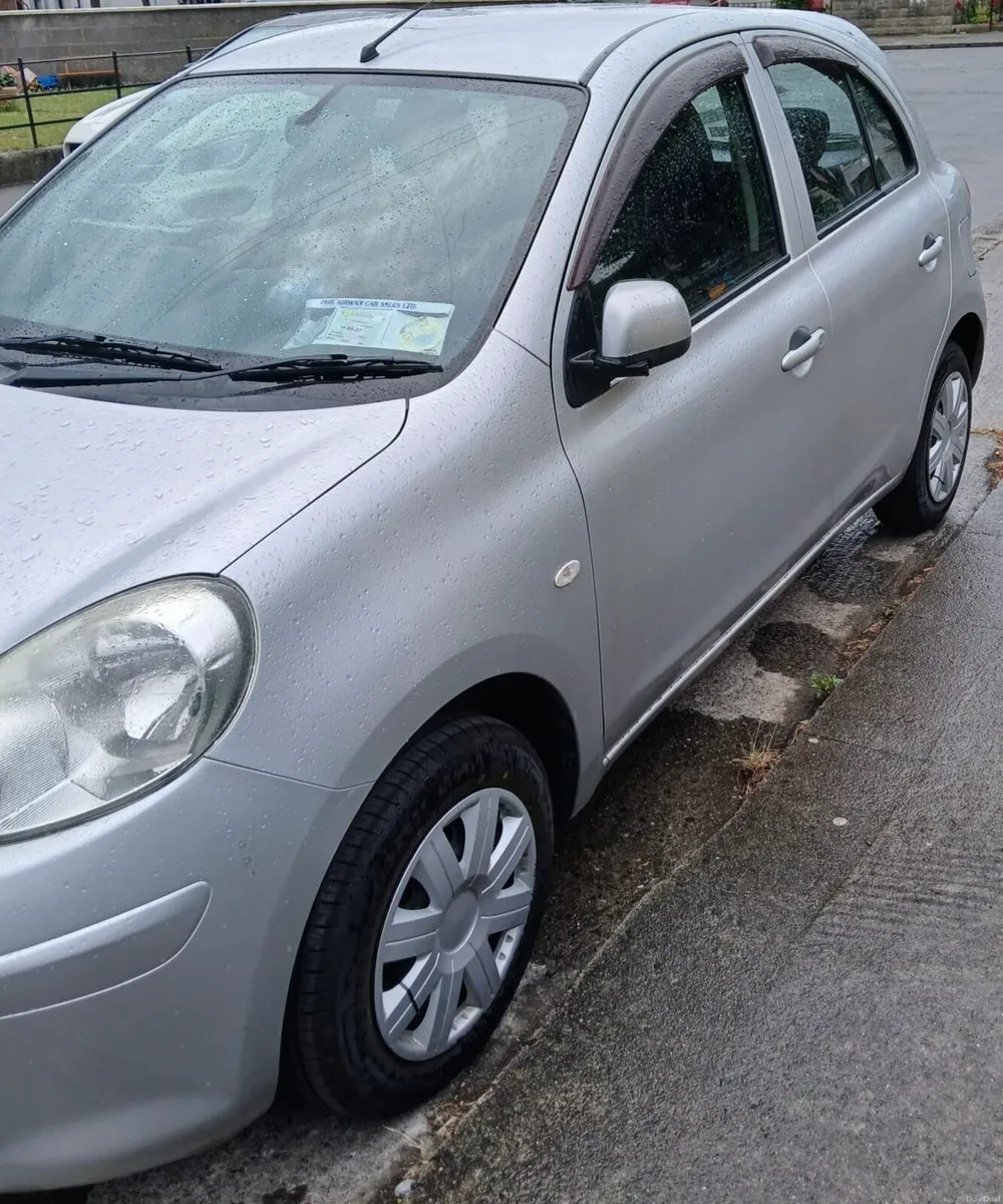 Excellent Nissan March - Image 3
