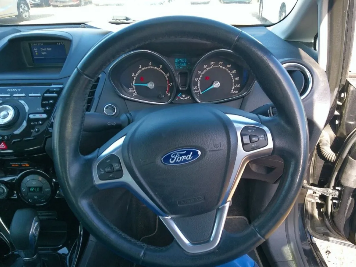 2015 Ford Fiesta Automatic - Image 5