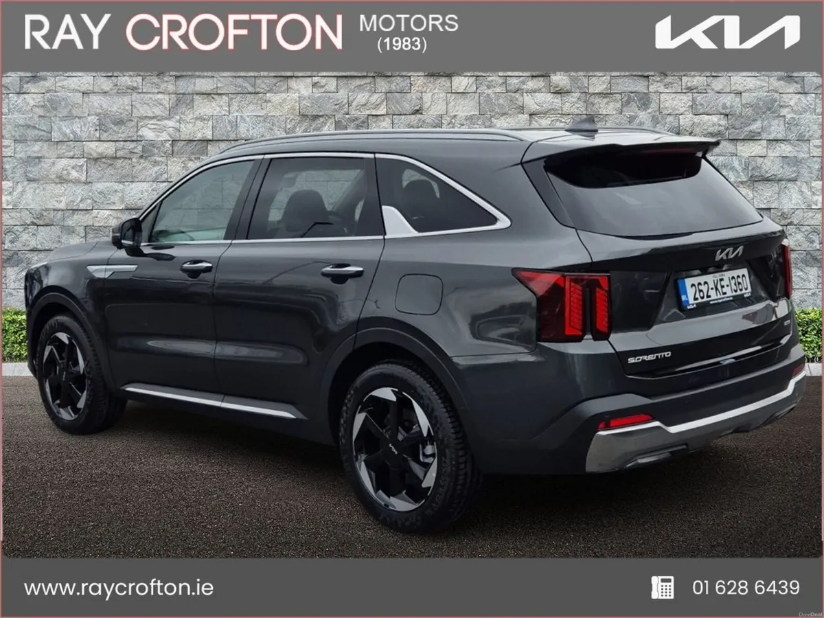 Kia Sorento 1.6 PHEV *3.9% APR* - Image 3