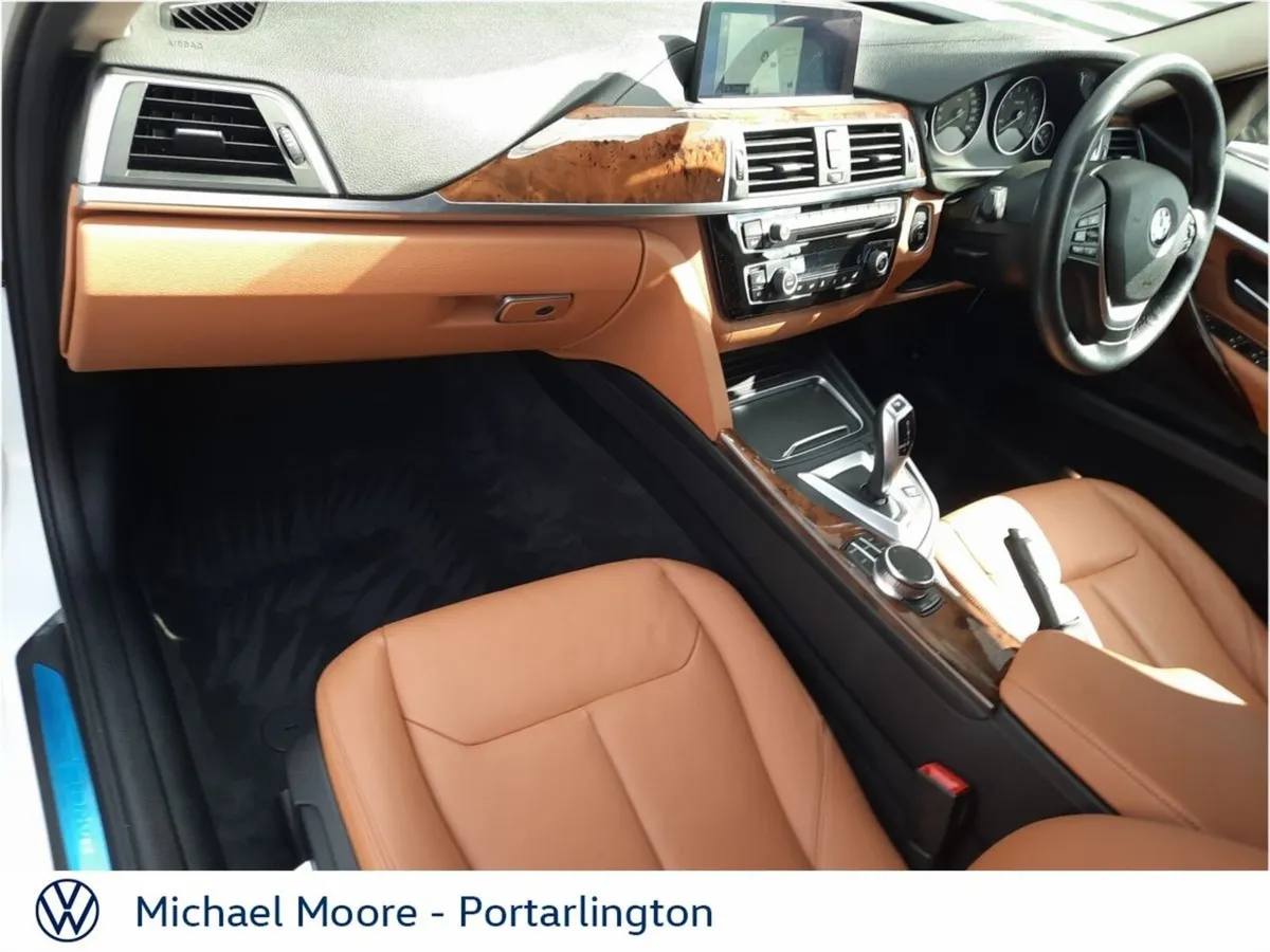 BMW 3-Series 330e Luxury - Image 4