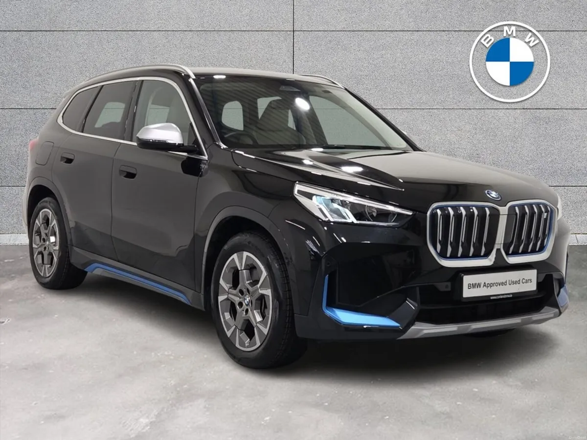 BMW iX1 xDrive30 xLine - Image 1