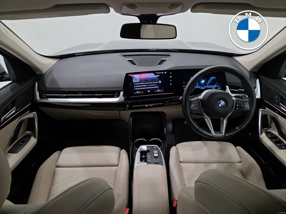 BMW iX1 xDrive30 xLine - Image 4