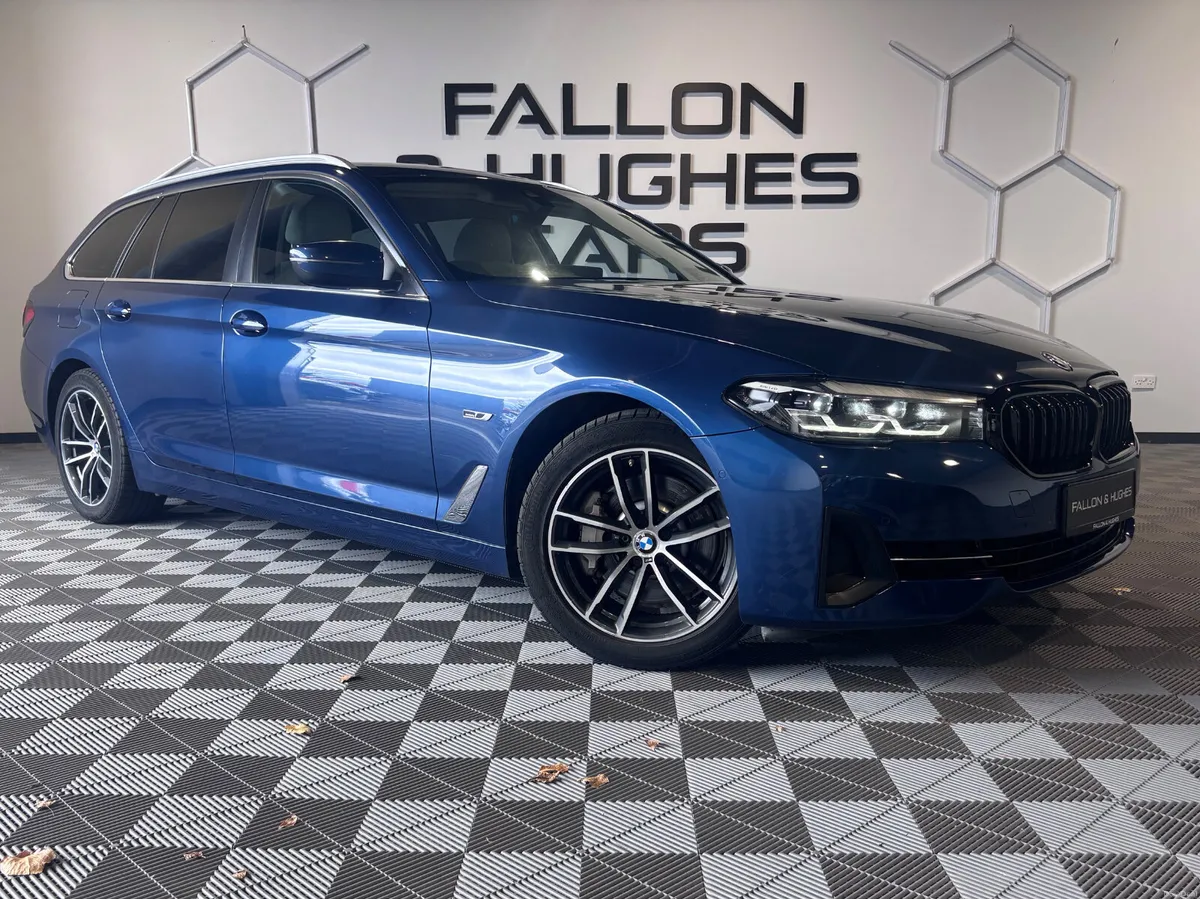 BMW 5 SERIES 530E ESTATE CREAM LEATHER 12KWH BATTE - Image 1