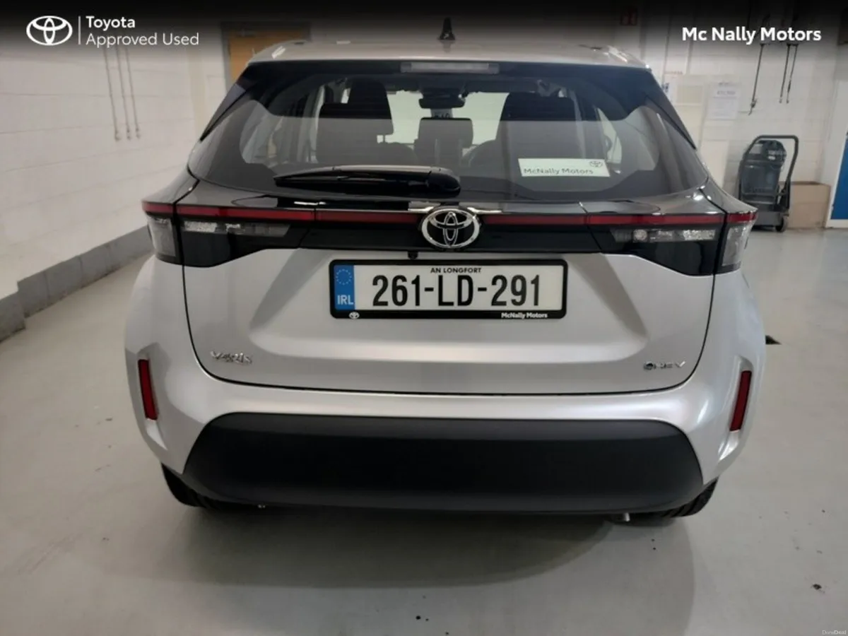 Toyota Yaris Cross LUNA 3 FREE SERVICES - Image 4