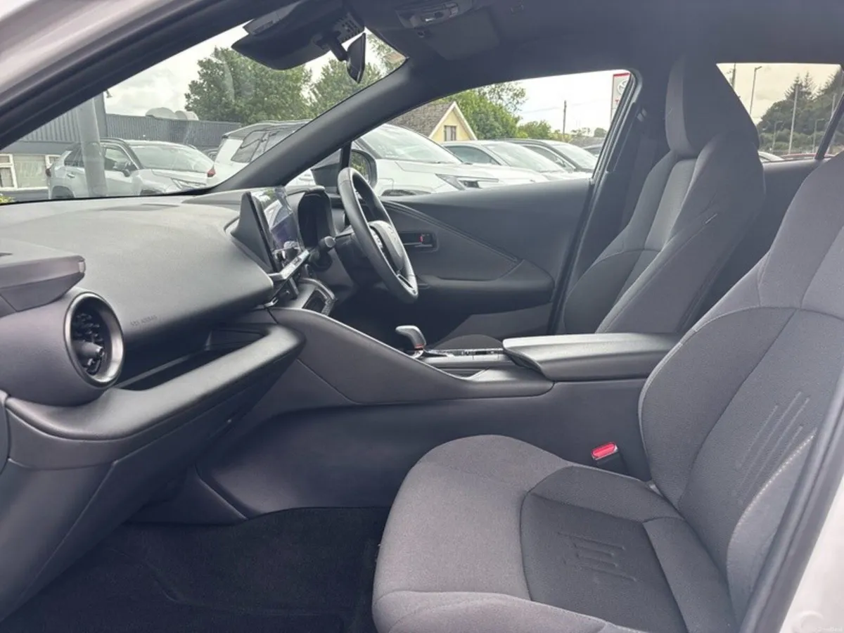 Toyota C-HR C-HR HYBRID SPORT - Image 6