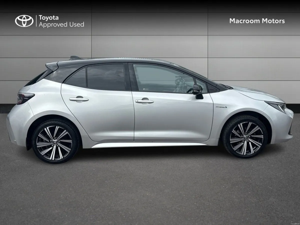 Toyota Corolla HYBRID L/SPORT HB 4DR AUTO - Image 3