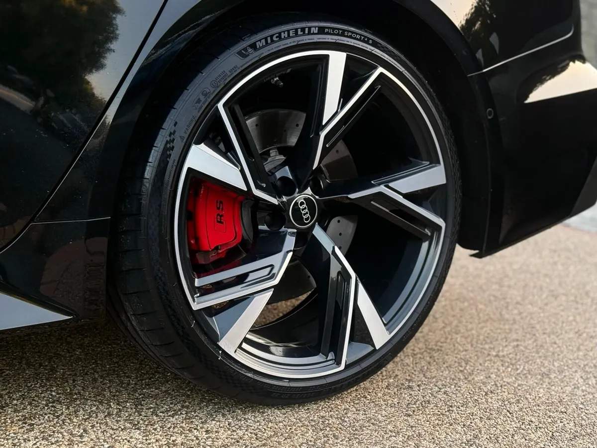 Audi RS6 4.0 V8 Quattro - Image 5