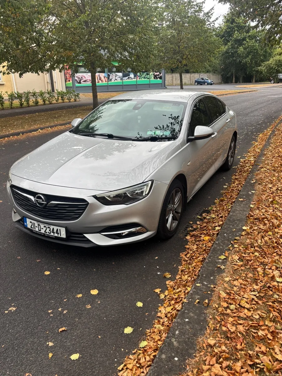 2021 Opel Insignia - Image 1