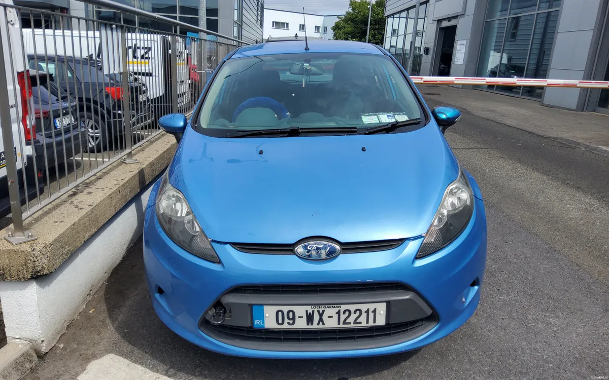 Ford Fiesta 2009 - Image 2