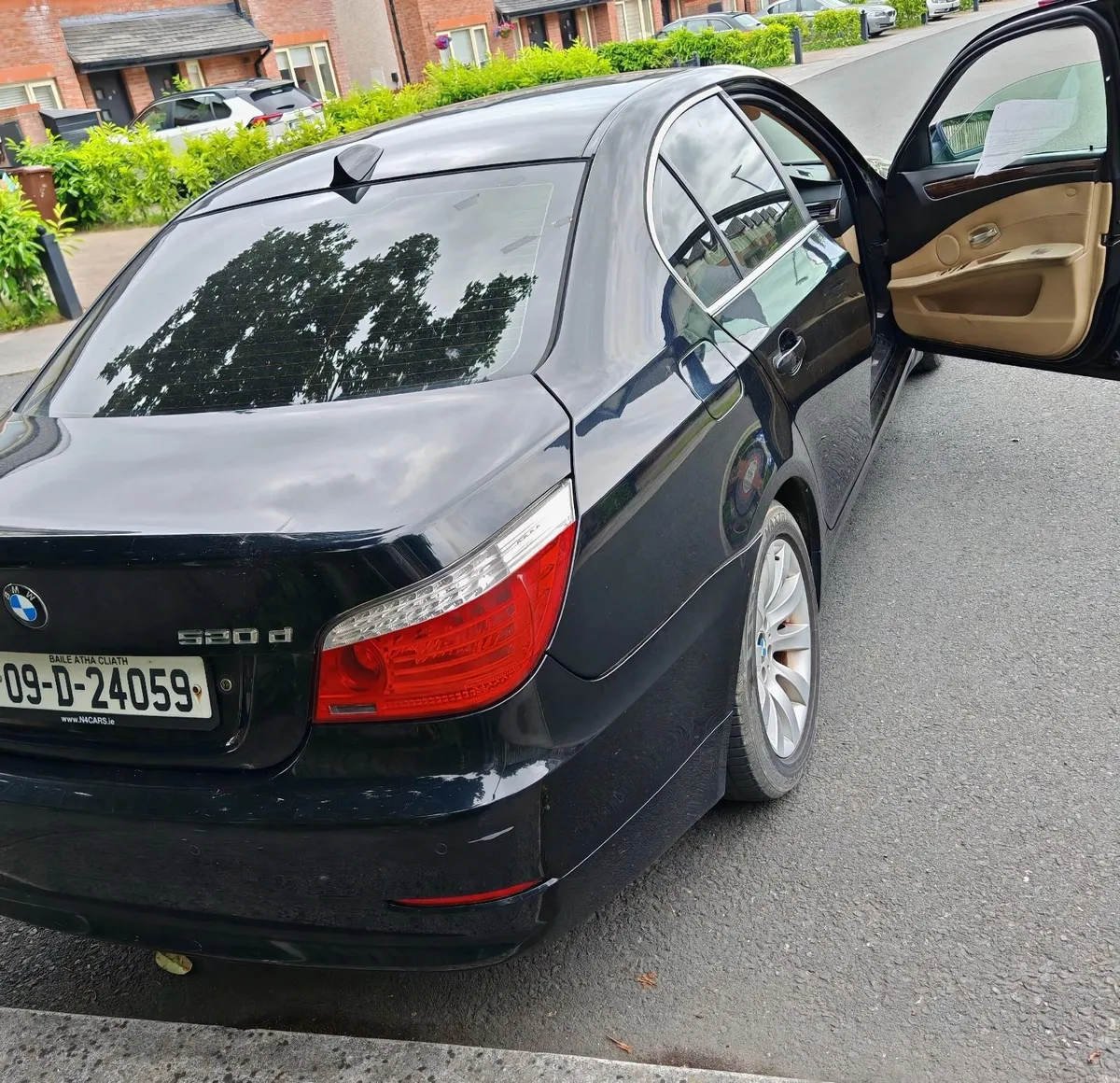 BMW 5-Series 2009 - Image 3