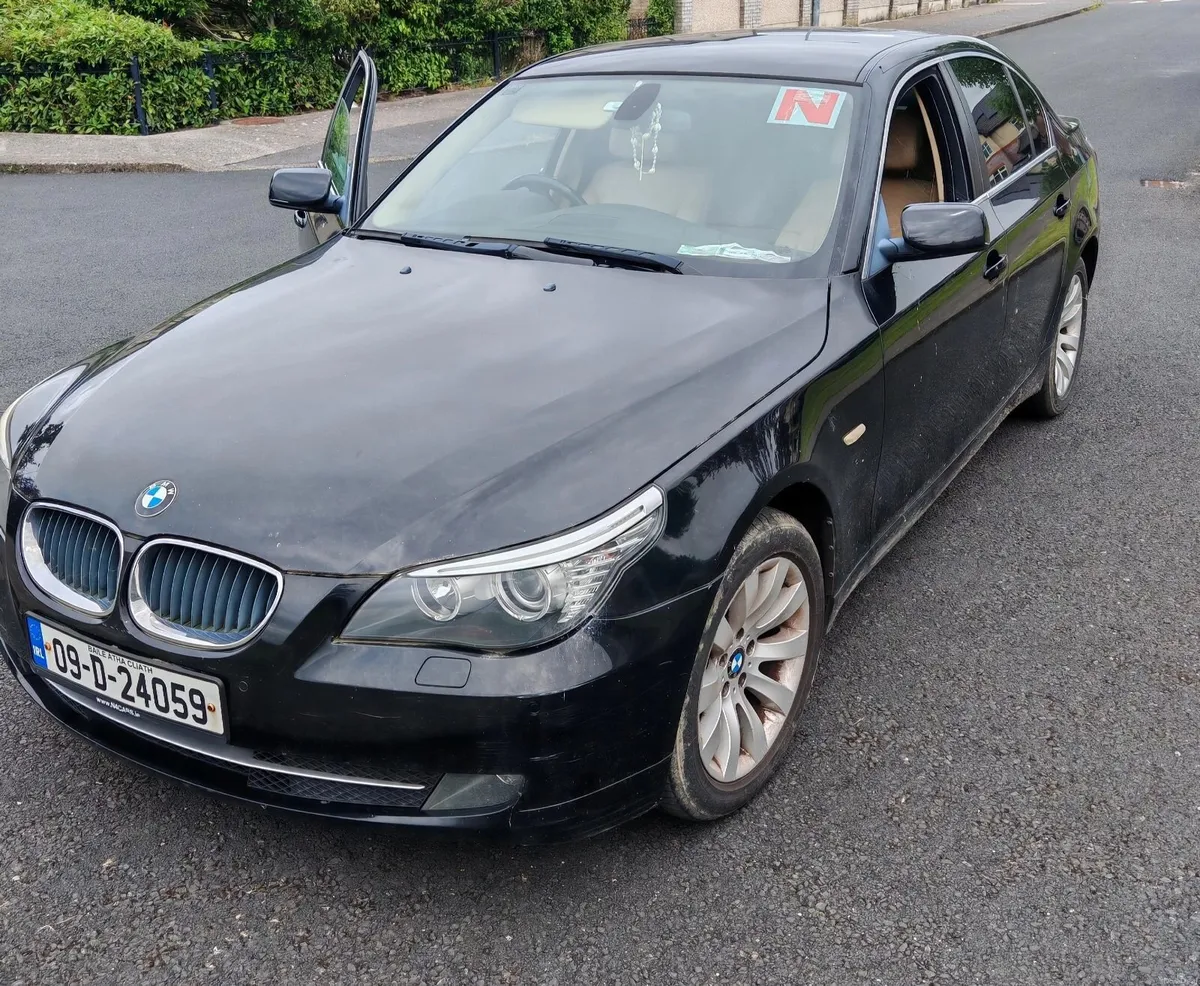 BMW 5-Series 2009 - Image 6