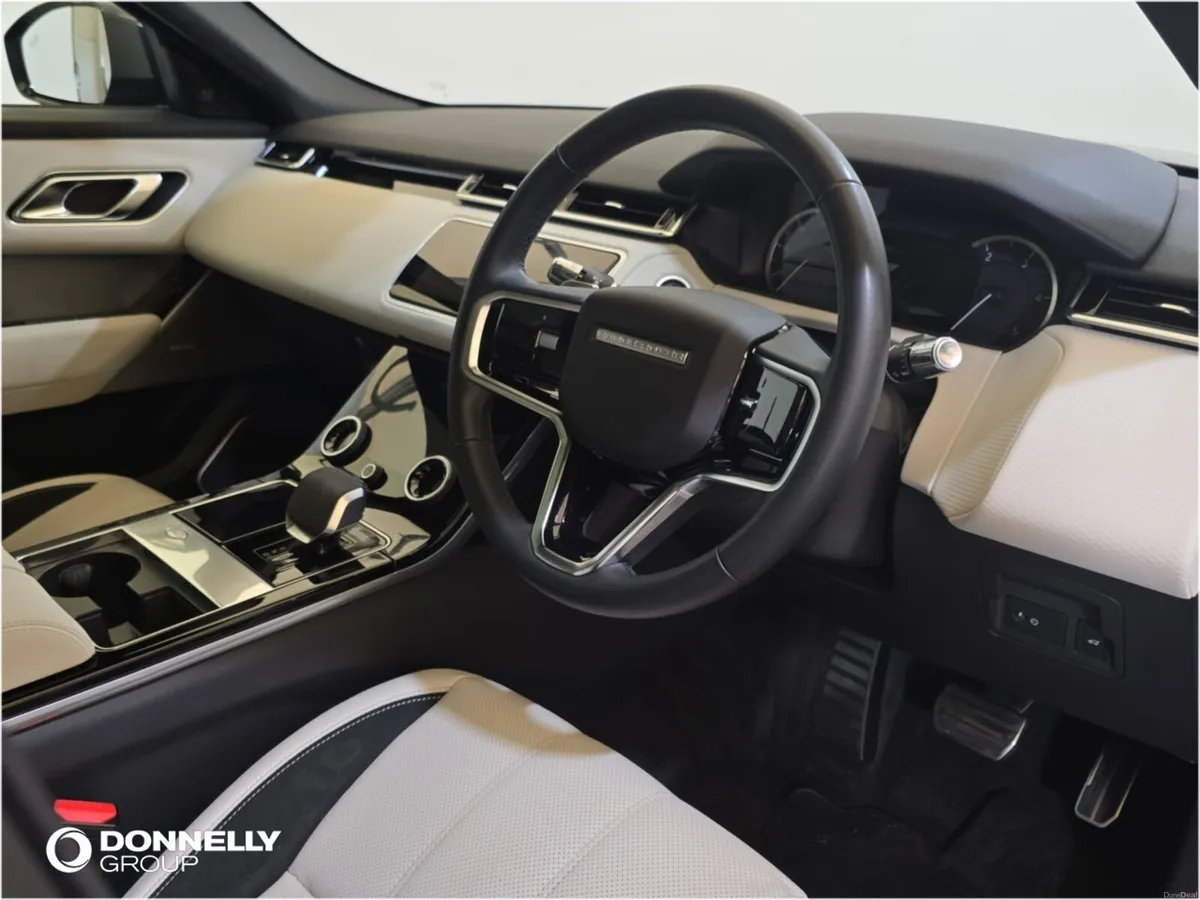 Land Rover Range Rover Velar Diesel Estate Edition - Image 4