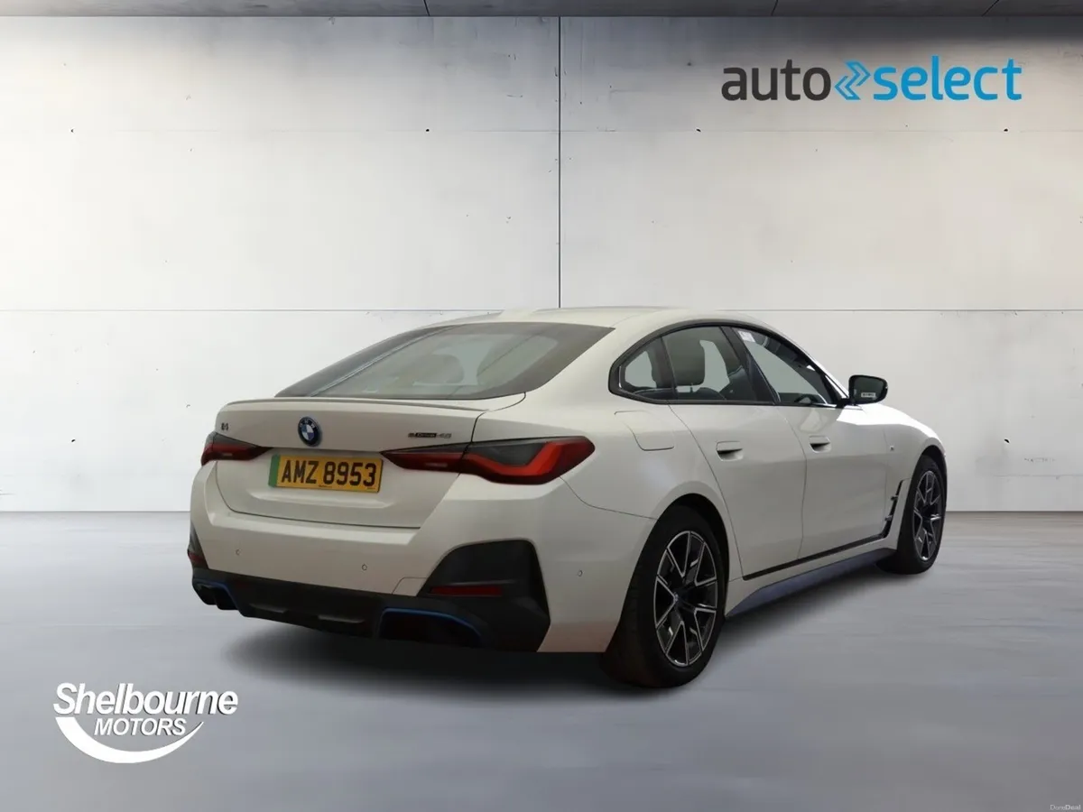 BMW i4 EDRIVE40 M SPORT - Image 4