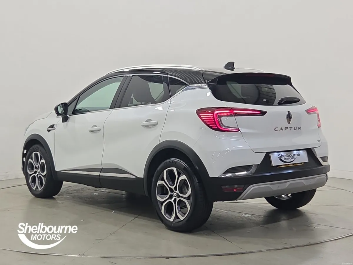 Renault Captur Hatchback Techno - Image 2