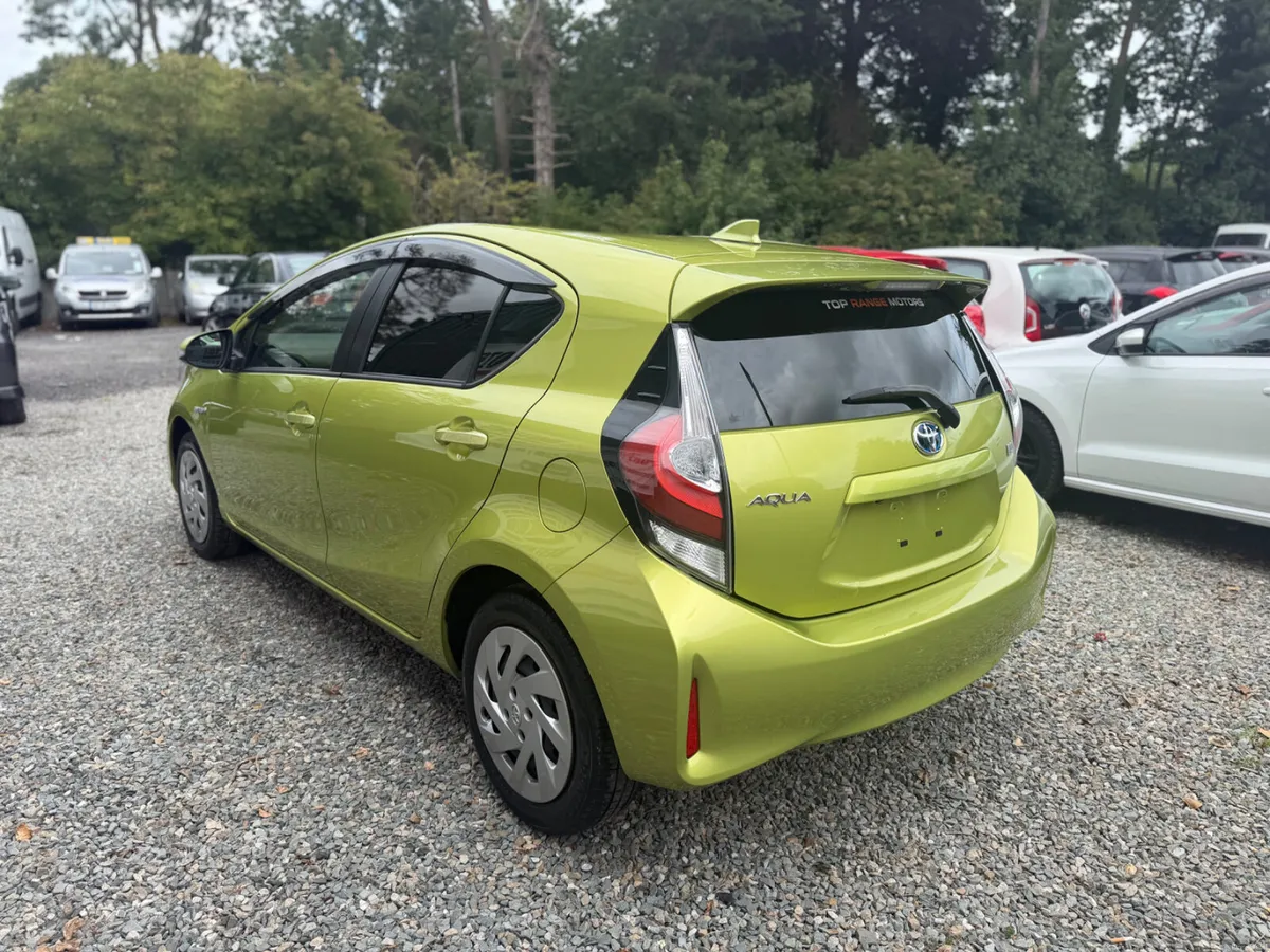 Toyota aqua 2018 cruise C /finance available - Image 4