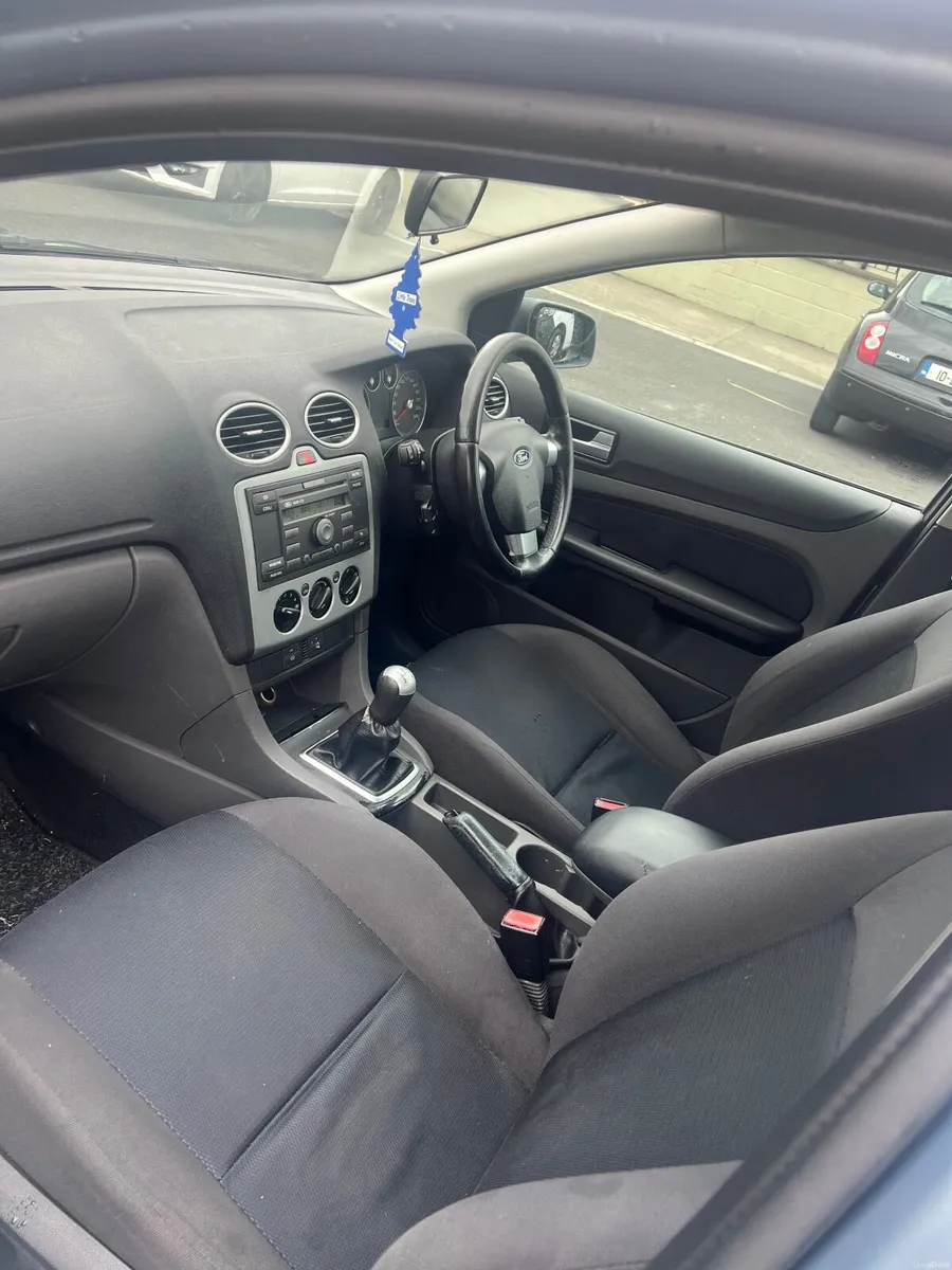 Ford Focus nct and tax 1.4 petrol - Image 5