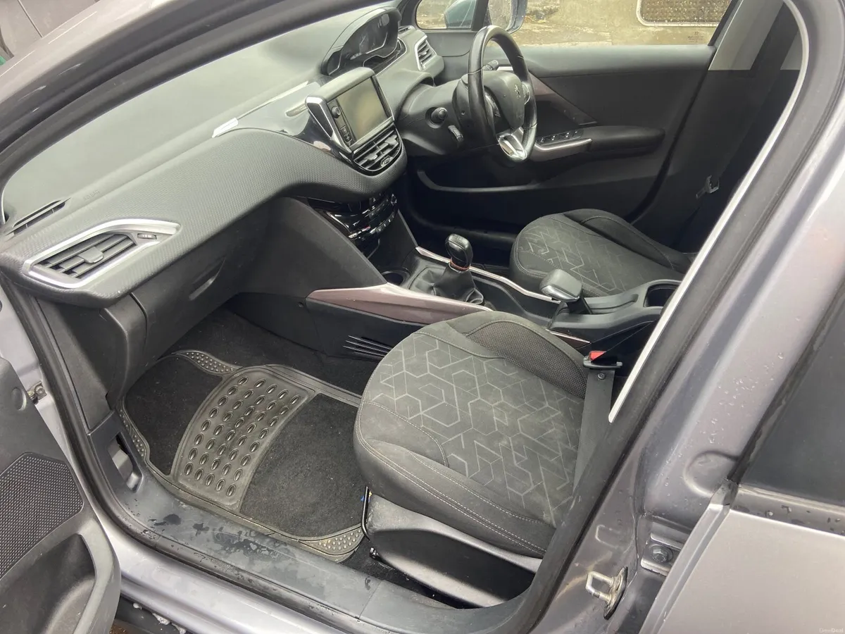 Peugeot 2008 2016 - Image 5