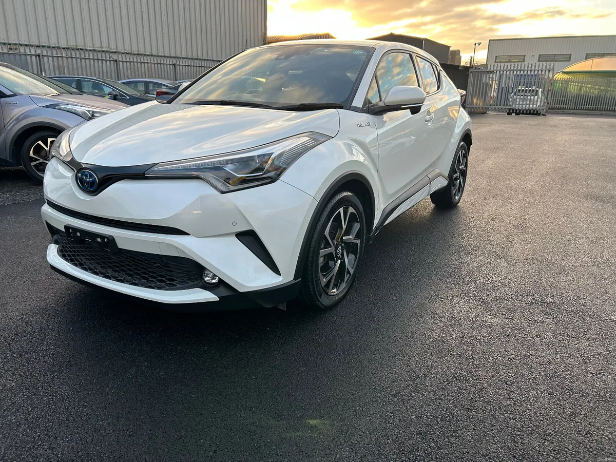 2018 TOYOTA C-HR HYBRID AUTOMATIC LEATHER - Image 5