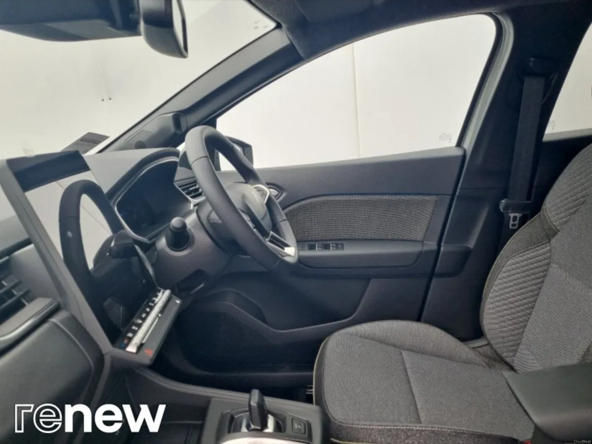 Renault Captur techno full hybrid E-Tech 160 Auto - Image 5
