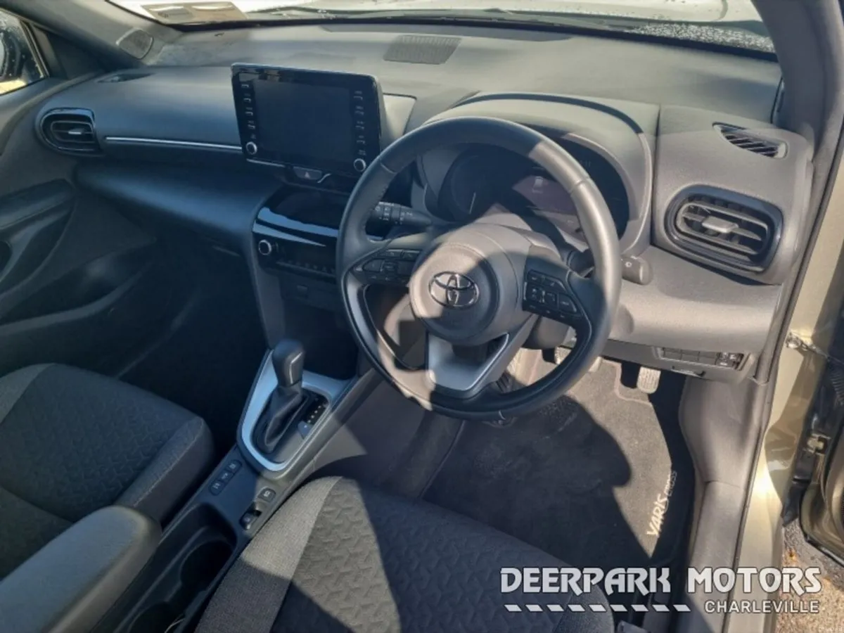 Toyota Yaris Cross 1.5 Hybrid CVT Luna Sport - Image 5