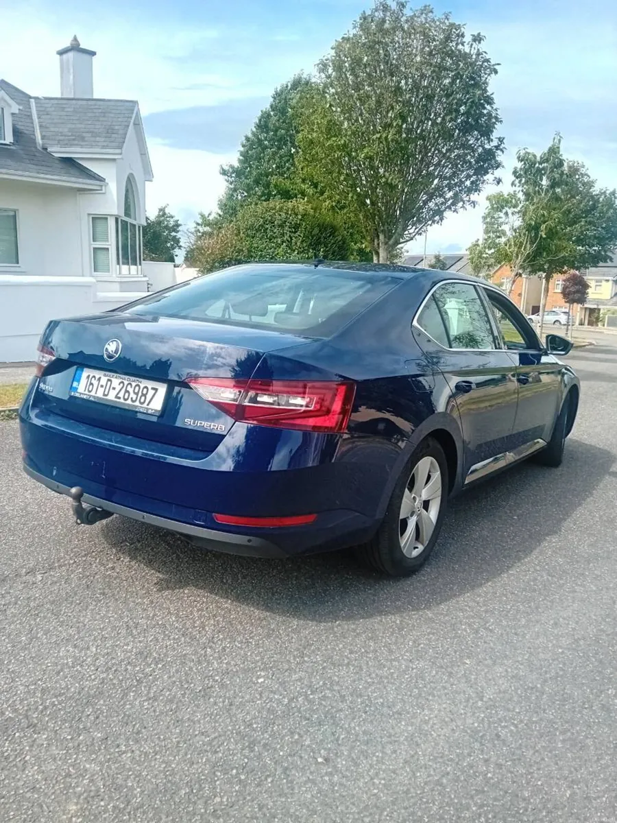 Skoda Superb - Image 4