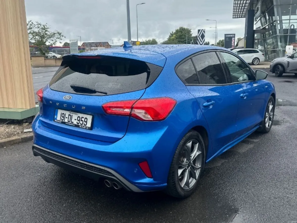 Ford Focus 1.0 EcoBoost 125PS ST-Line - Image 2