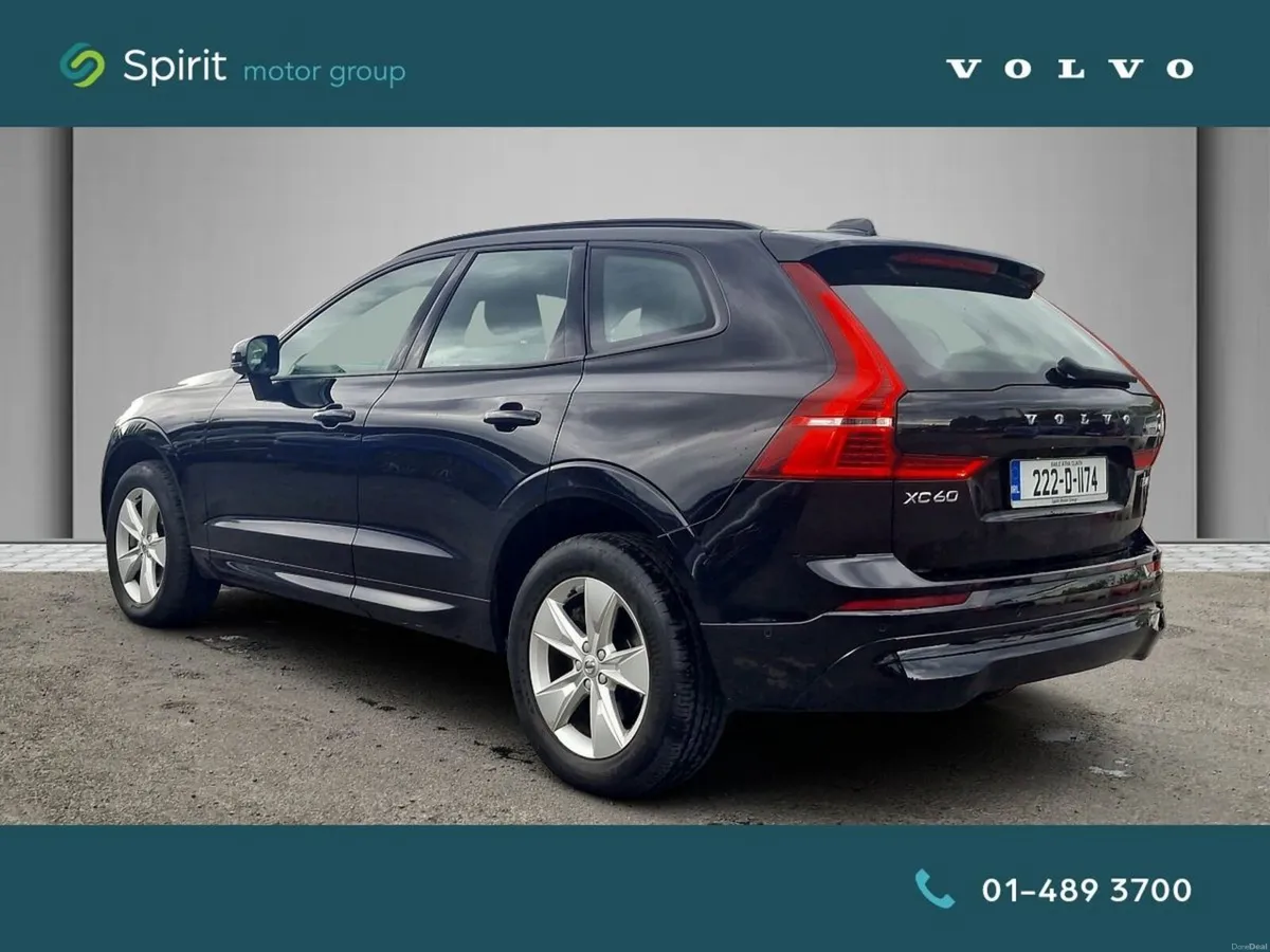 Volvo XC60 B4 Momentum Diesel - Image 2