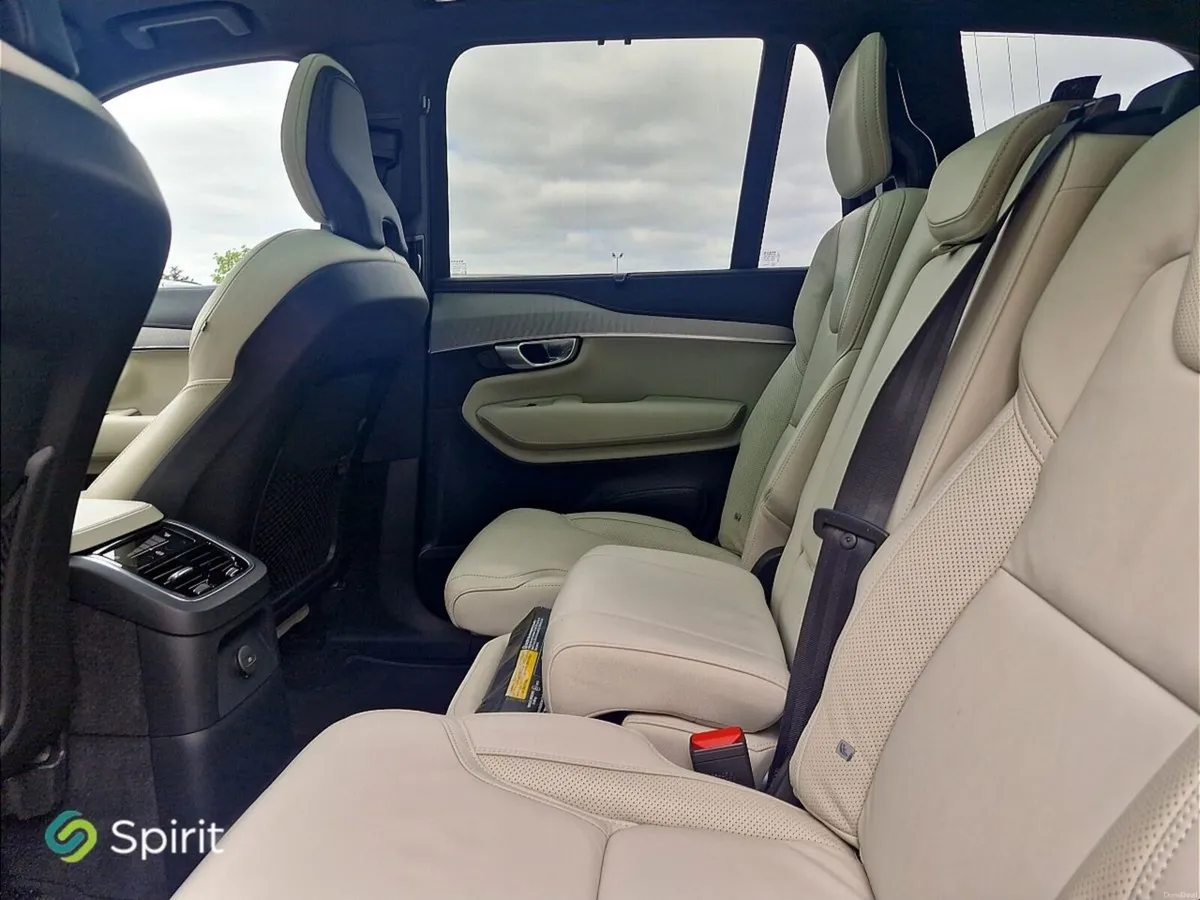 Volvo XC90 T8 Plus Plug In Hybrid - Image 5