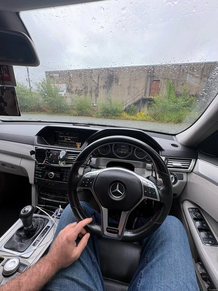 Mercedes-Benz E220 CDI 2010 - Image 3