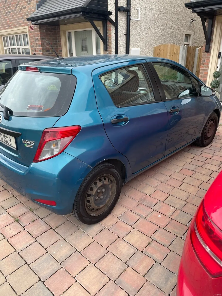 Toyota Yaris terra - Image 3