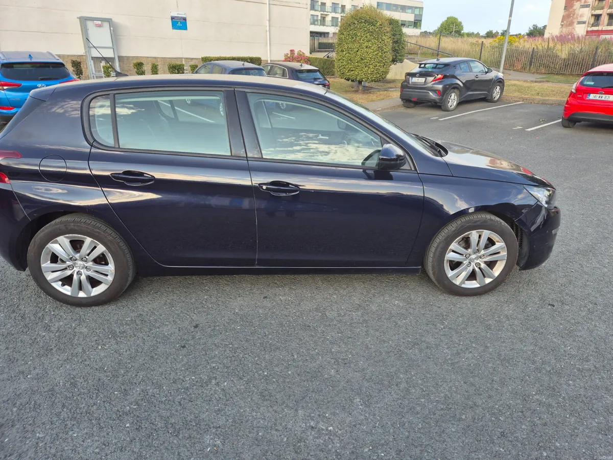 Peugeot308 Diesel 2016 Manual.Full service history - Image 2