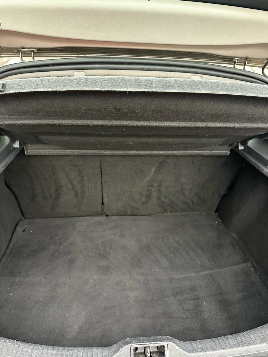 Car - Image 5
