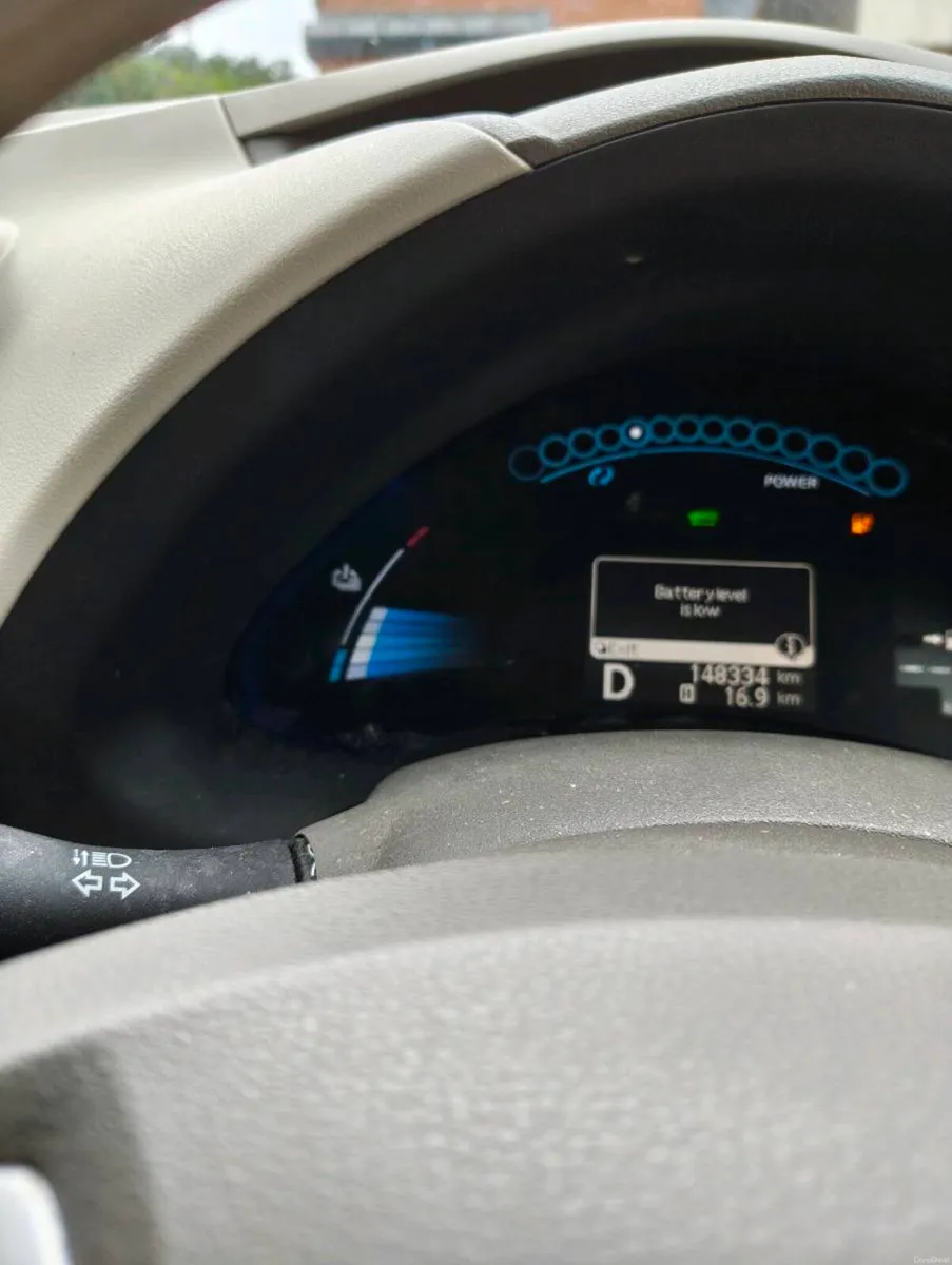 2011 Nissan leaf ev spoiler - Image 3