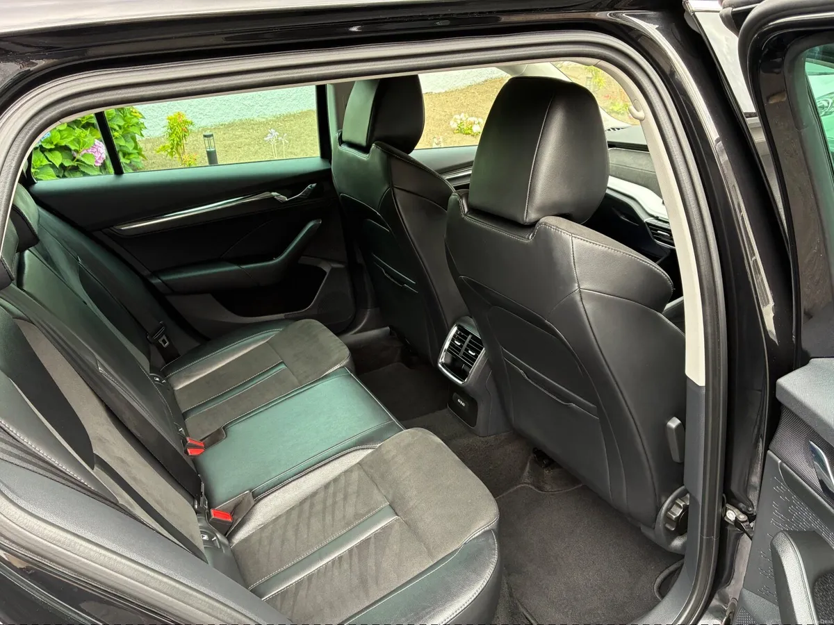 Skoda Octavia 2023 - Image 6