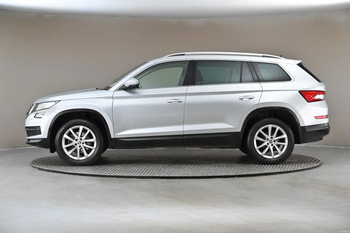 Skoda Kodiaq 1.5 TSI 6SPD AMBITION 150BHP 7SEATS - Image 5