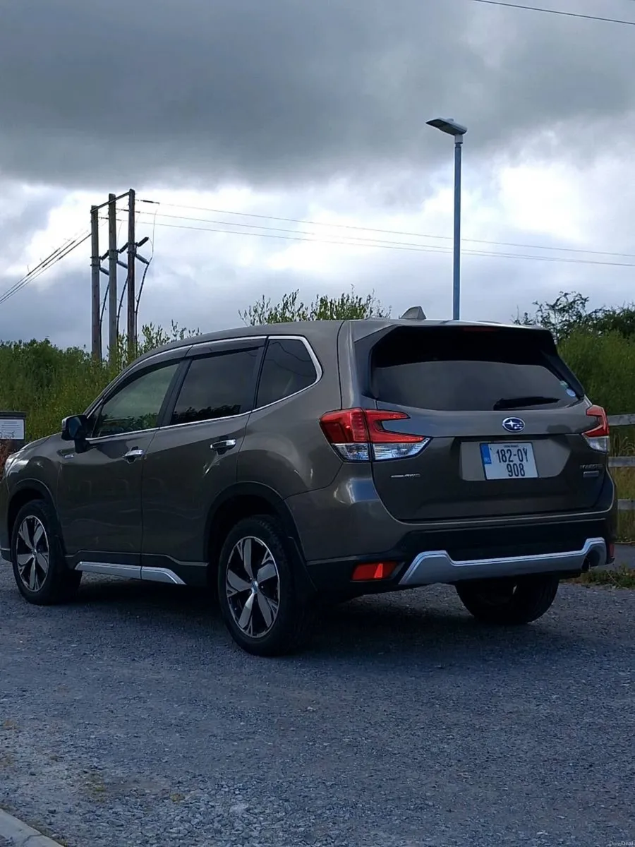 Subaru forester hybrid 2L 2018 - Image 6